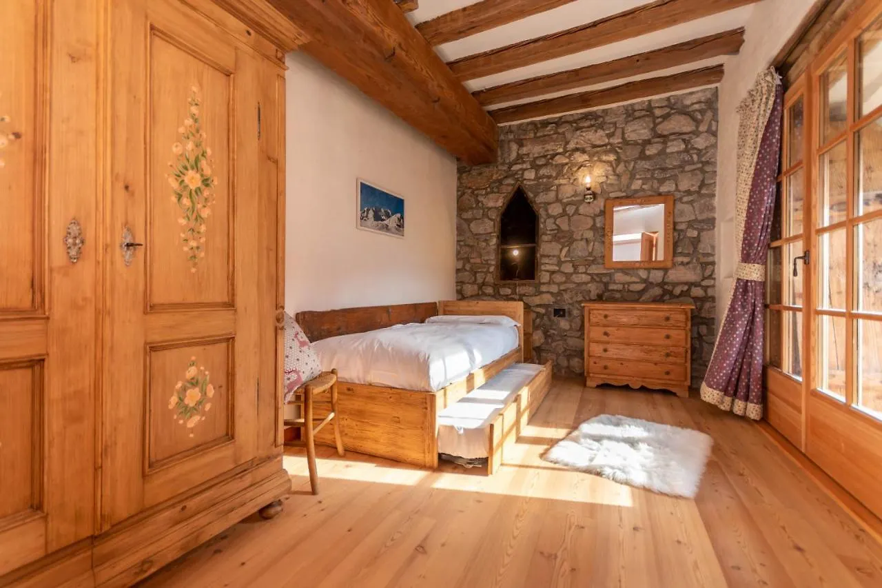 Chalet Lagusello contacts